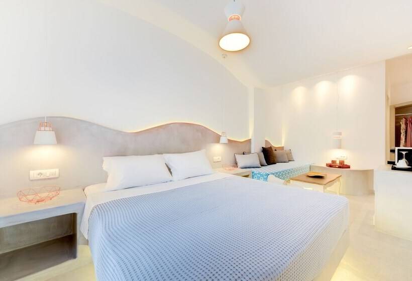سوییت با چشم‌انداز استخر, Emerald Collection Suites