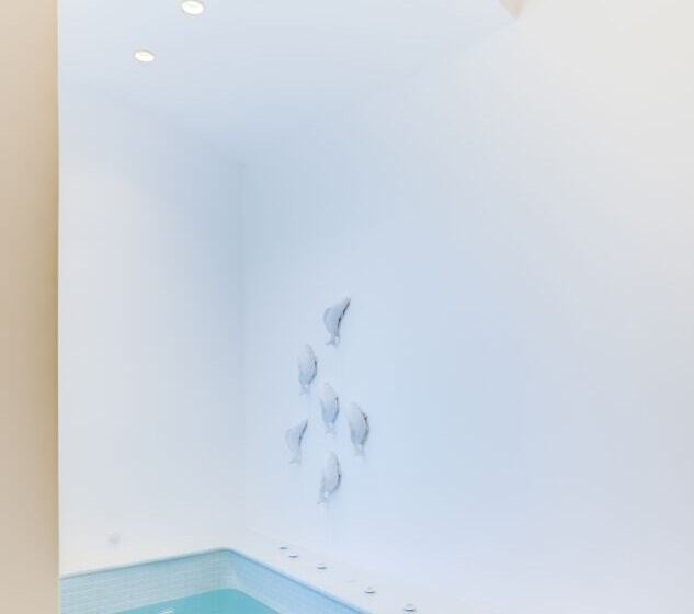 سوئیت با وان آب گرم, Emerald Collection Suites