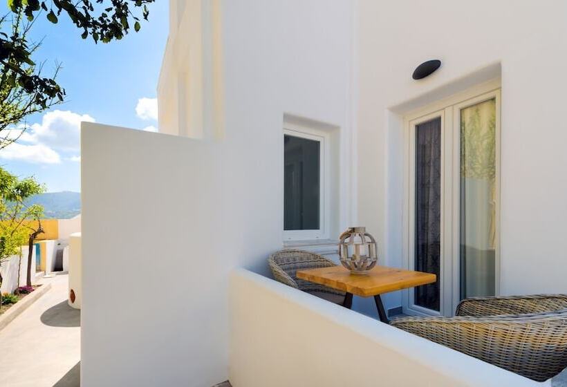 سوئیت با وان آب گرم, Emerald Collection Suites