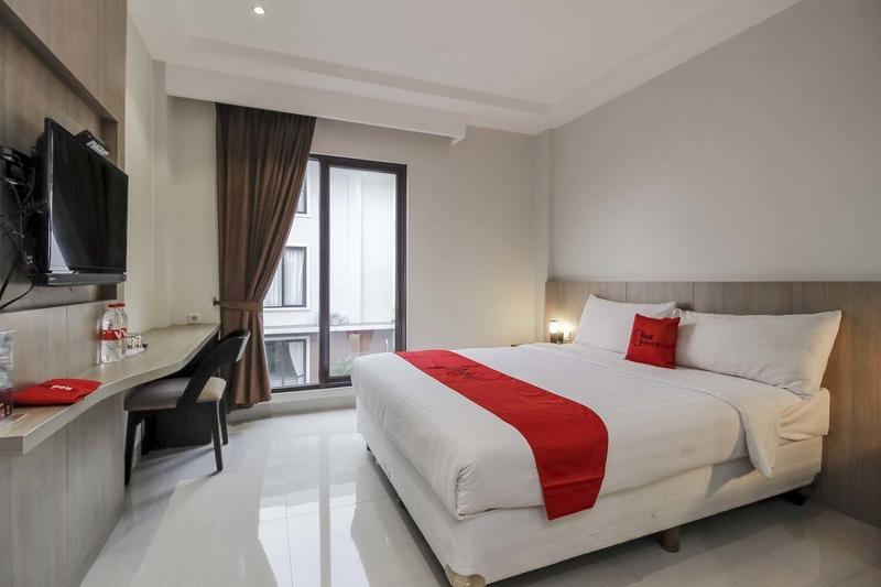 Люкс, Reddoorz Plus @ Tb Simatupang