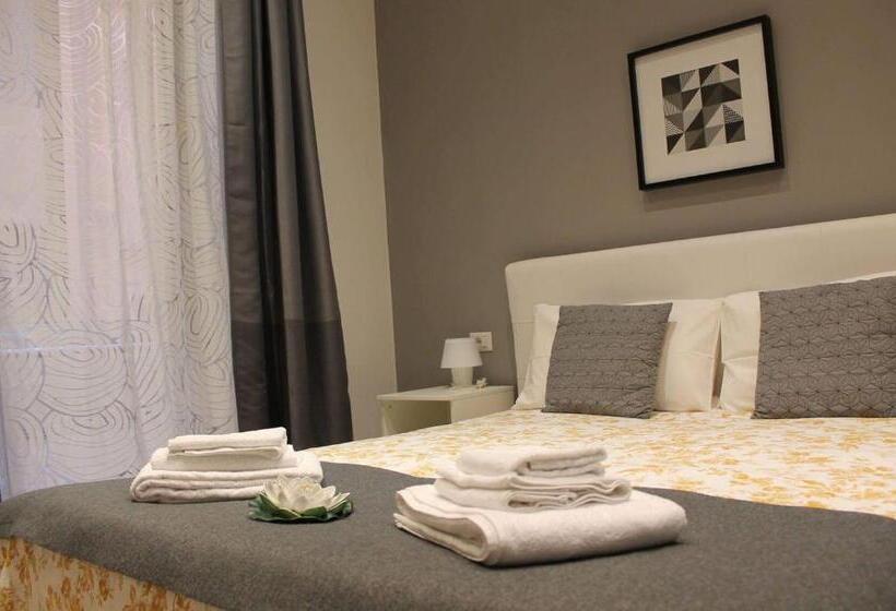 اتاق لوکس, Piazza Cavour Suite