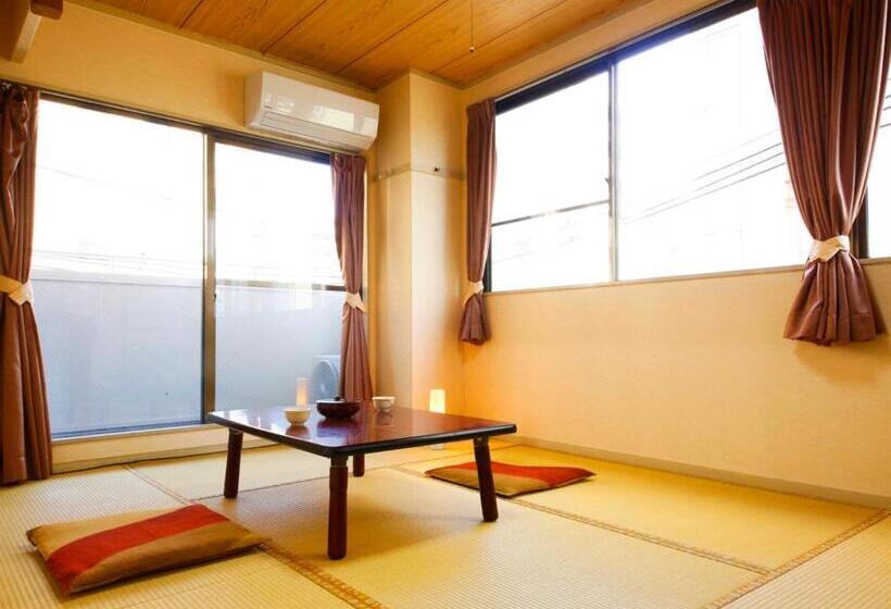 اتاق استاندارد چهار تخته, Kyomai Inn