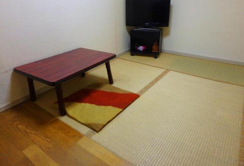 اتاق استاندارد یک نفره, Kyomai Inn