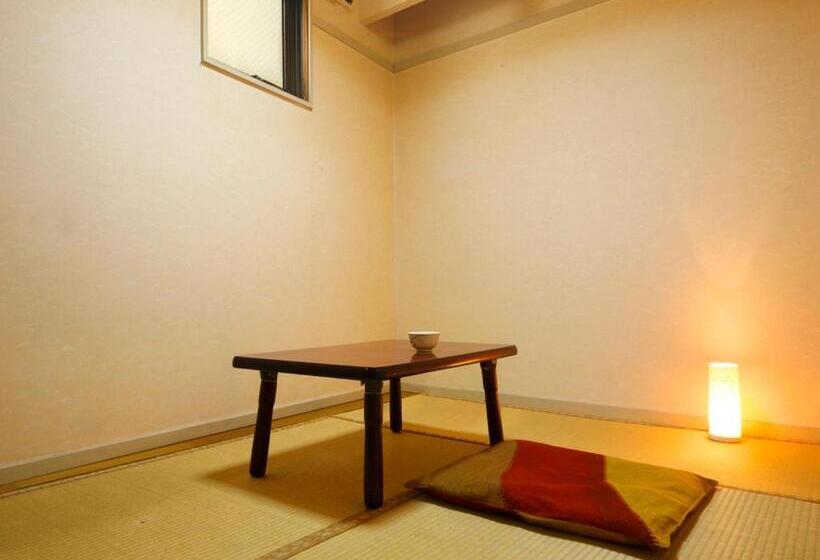 اتاق استاندارد یک نفره, Kyomai Inn