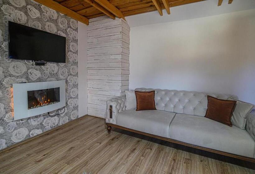 سوییت جونیور لوکس, Sweet Life Wellness Apartments