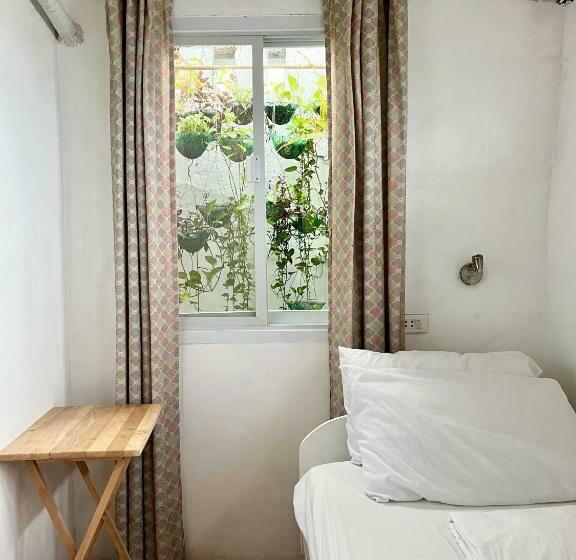 디럭스 트리플 룸, Balai Tinay Guesthouse