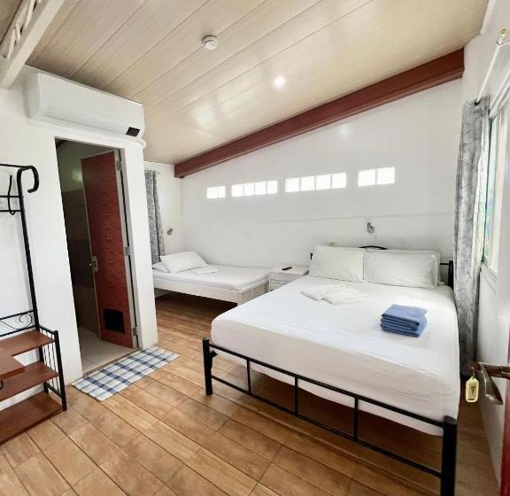 디럭스 트리플 룸, Balai Tinay Guesthouse