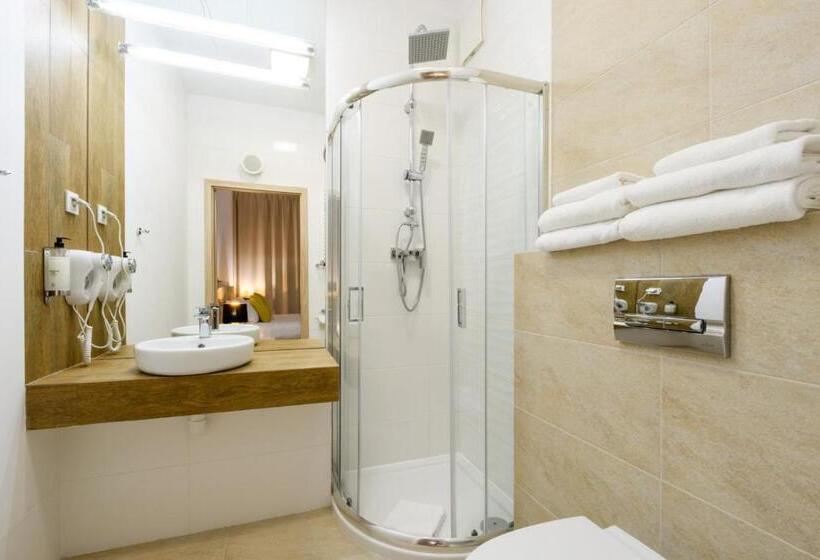 سوییت اجرایی, Varsovia Apartamenty Kasprzaka