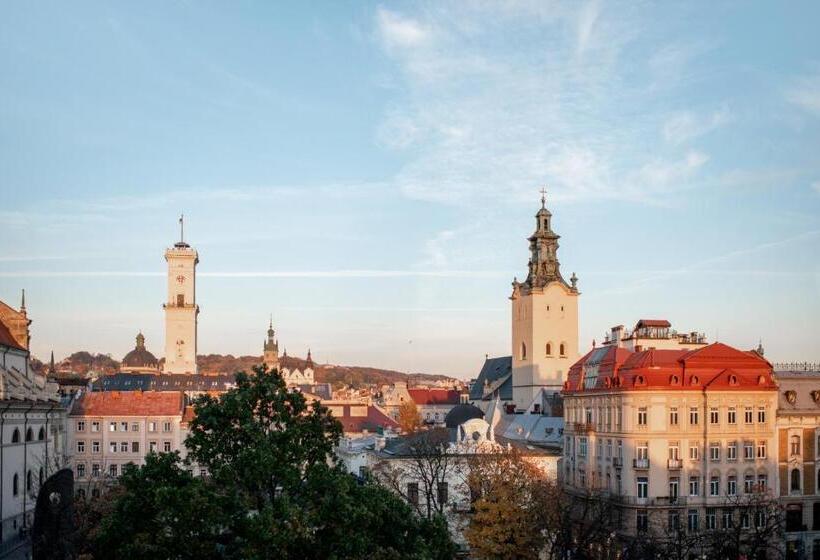 اتاق سوپریور با چشم‌انداز شهر, Grand Hotel Lviv Casino & Spa