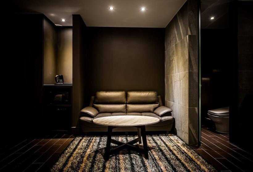 Номер Deluxe, Amare