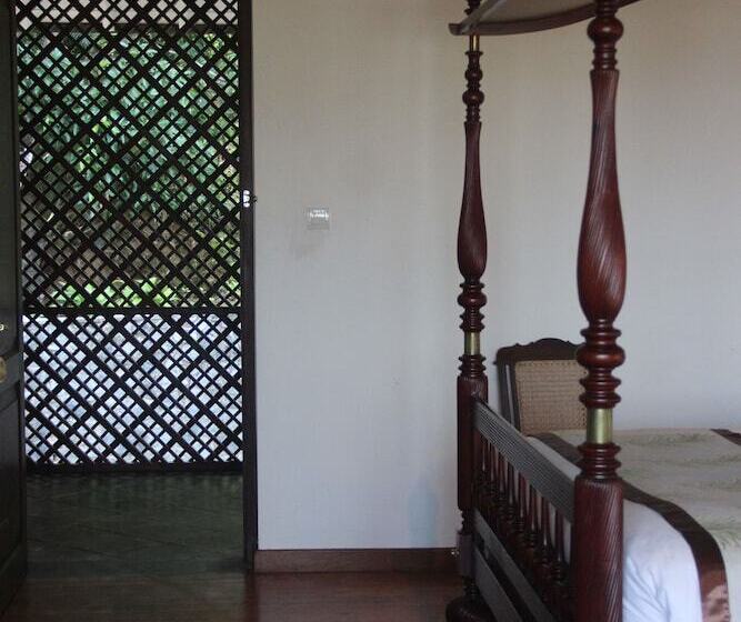 سوییت لوکس, Coffee Bungalow Kandy