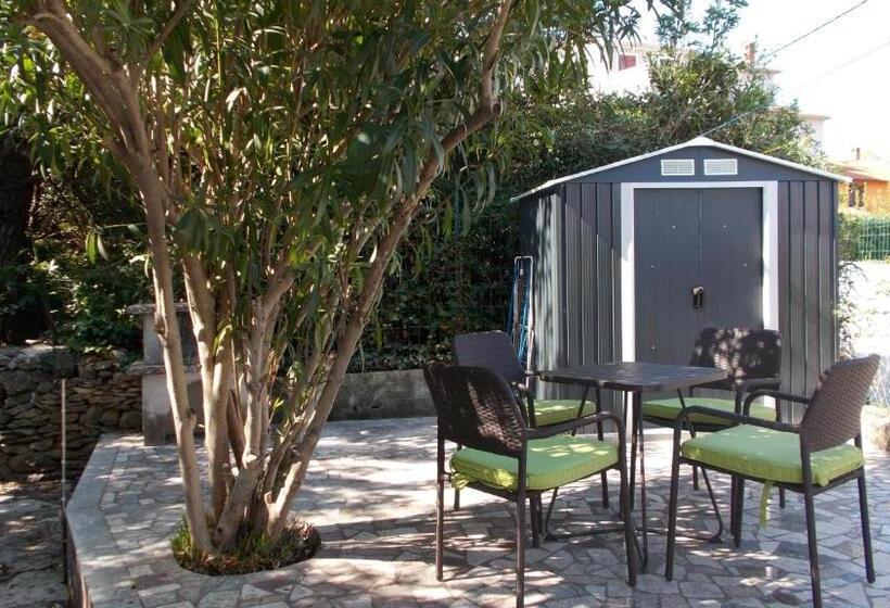 스탠다드 룸 공동 욕실, Guest House Accommodation Rupine