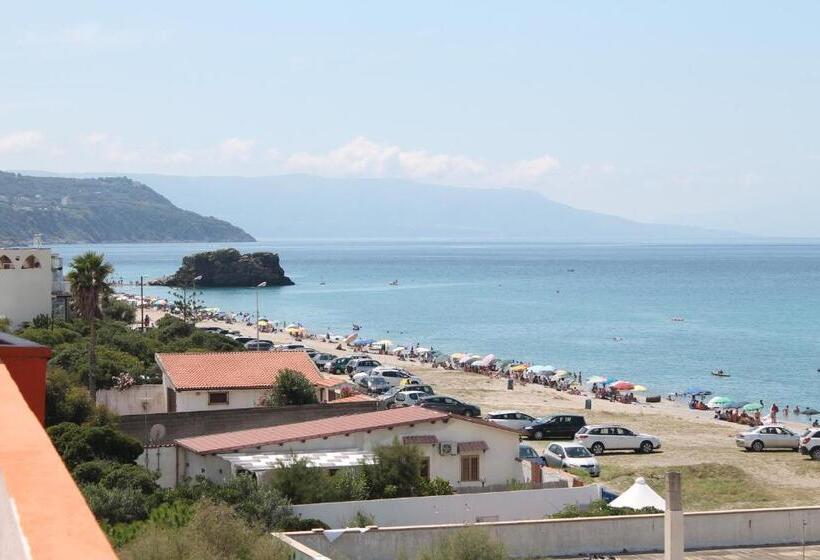 اتاق استاندارد با چشم‌انداز دریا, South Paradise