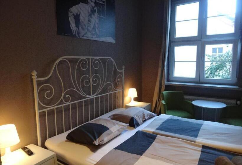 Deluxe Zimmer mit Gartenblick, Rosemary S B&b