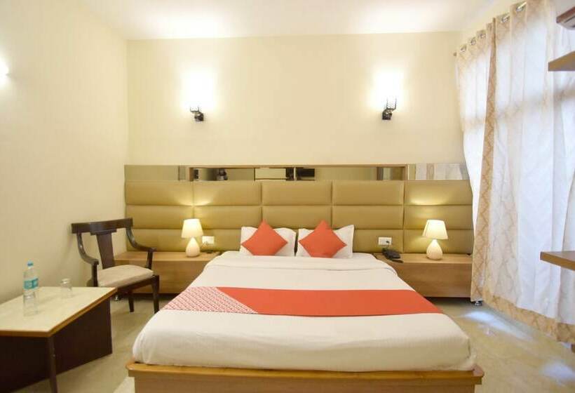 اتاق استاندارد, Capital O 11567 Hotel Shivalik Hills
