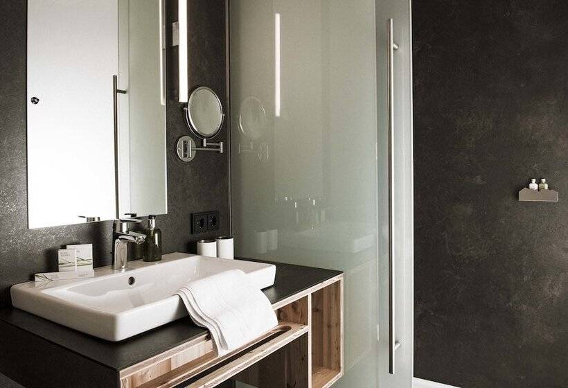 Номер Стандарт Двуспальная Кровать, Tirol Lodge