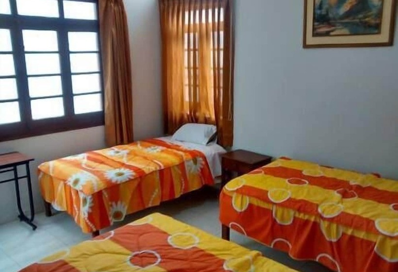 Номер Стандарт Трехместный, Hostal Verona