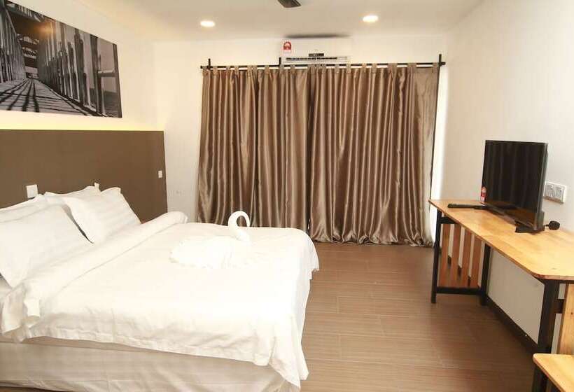 اتاق لوکس, The Barat Tioman Beach Resort