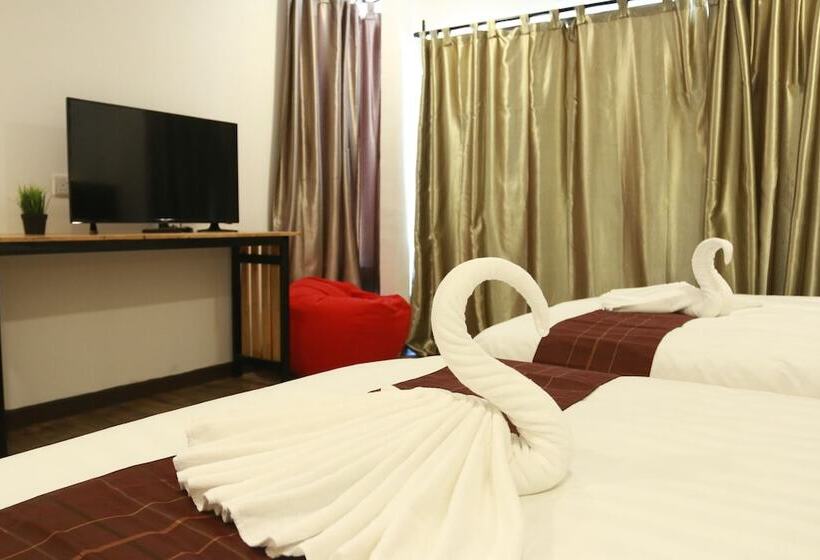 اتاق خانوادگی, The Barat Tioman Beach Resort