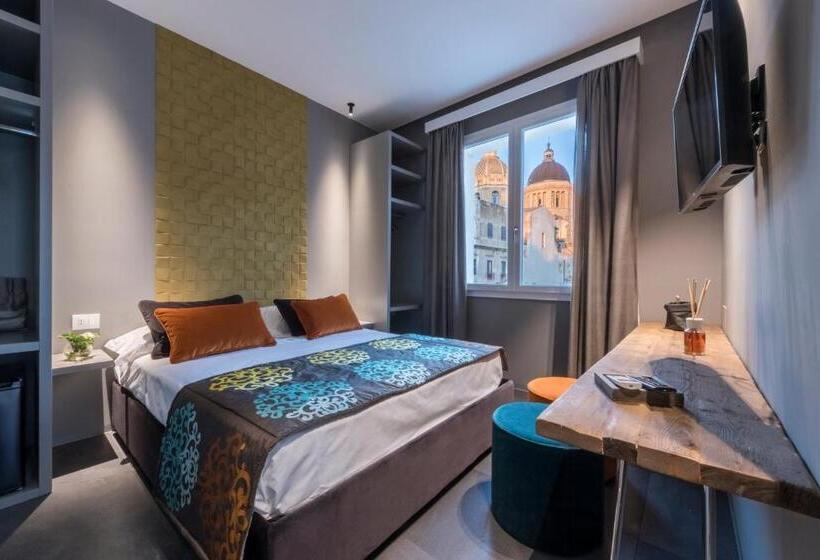 Номер Стандарт, Slo Design House
