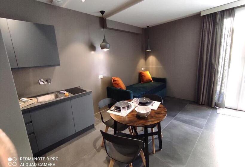 Апартаменты 1 Спальня с Террасой, Slo Design House