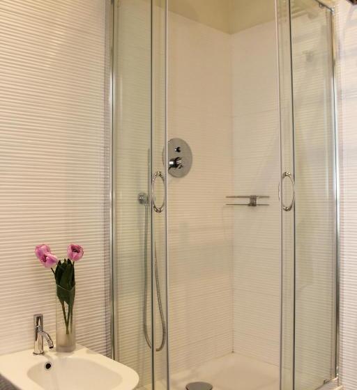 استودیوی لوکس, B&b Katerine