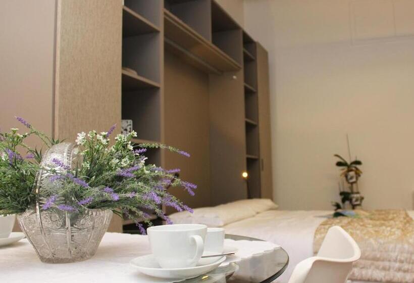 استودیوی لوکس, B&b Katerine