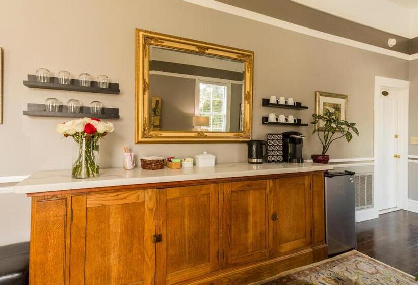 Люкс Повышенной Комфортности, Inn St Helena