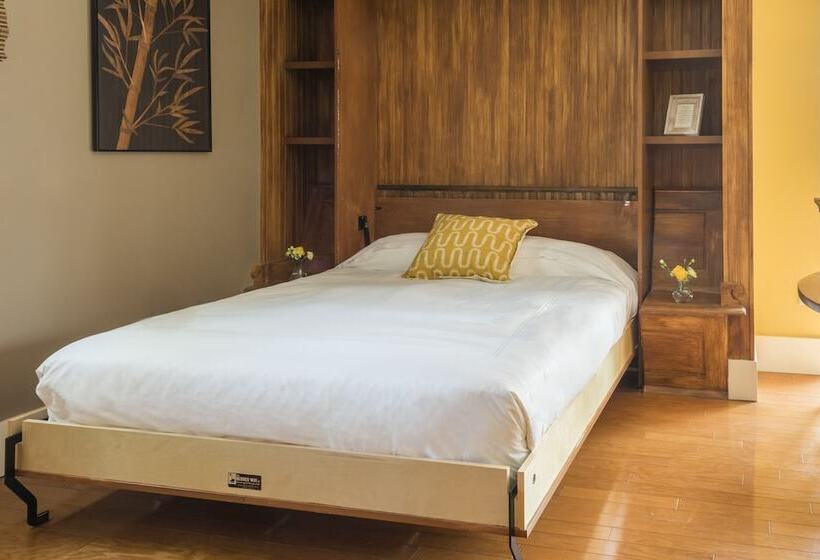 Студия Deluxe, Inn St Helena