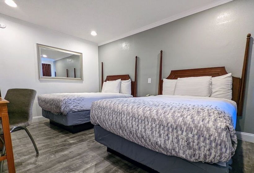 Номер Стандарт, Deluxe Inn