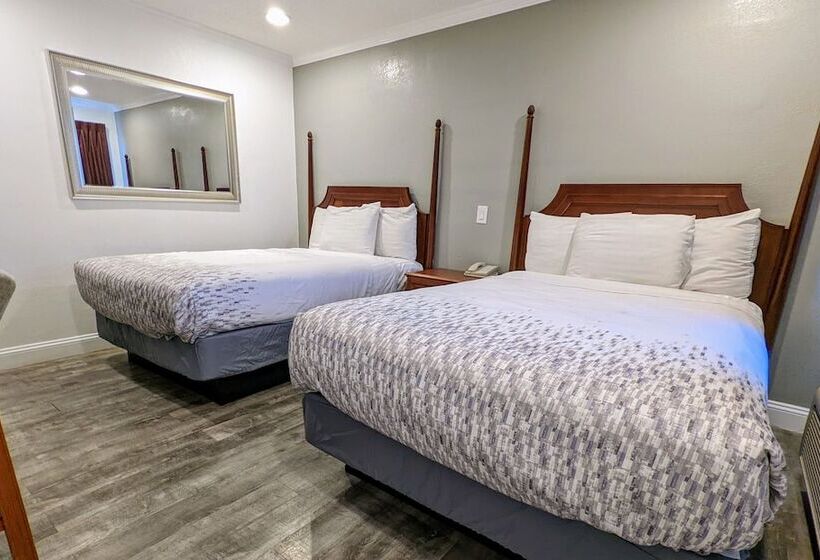 Номер Стандарт, Deluxe Inn