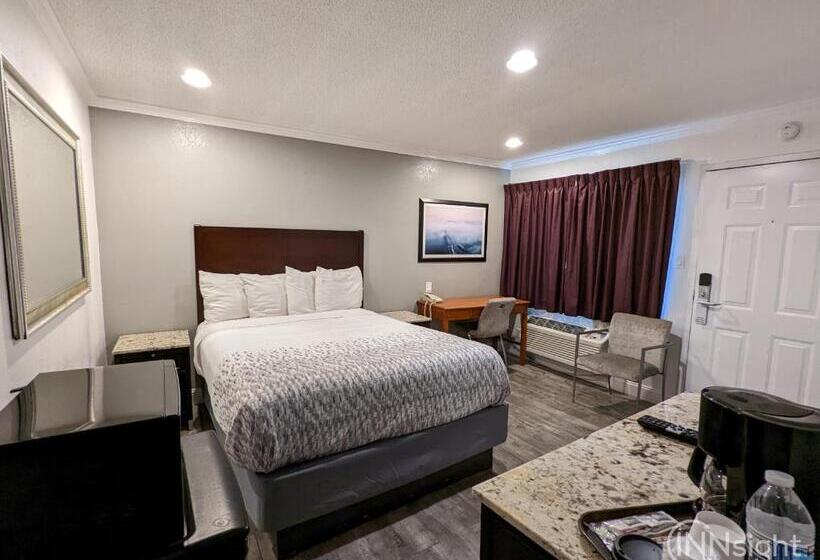 Номер Стандарт, Deluxe Inn