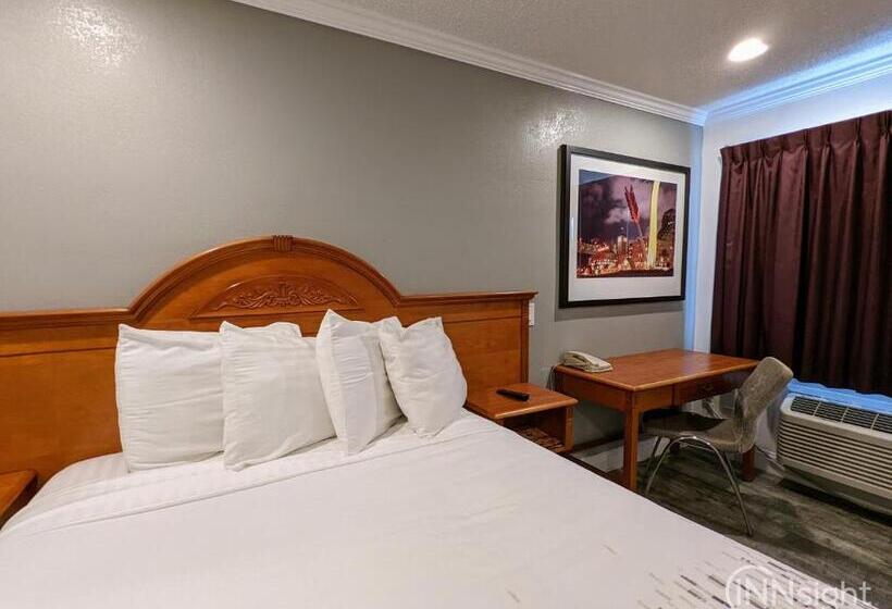 Номер Стандарт, Deluxe Inn