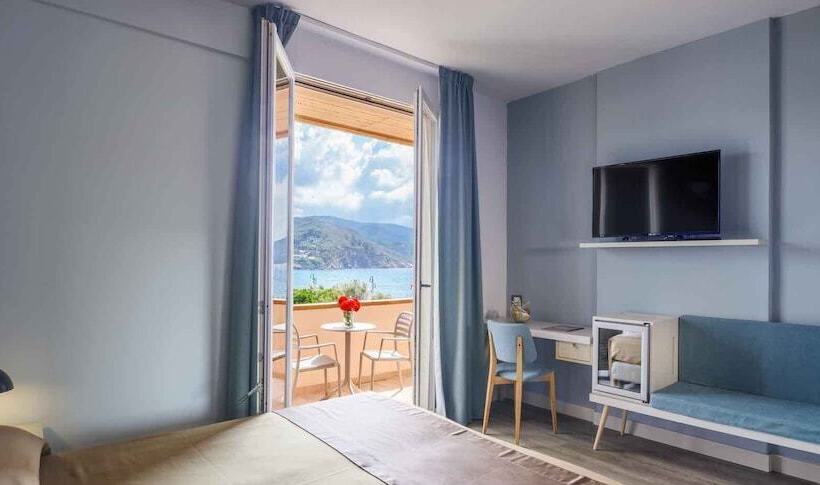 Номер Superior Боковой Вид на Море, Riva Del Sole