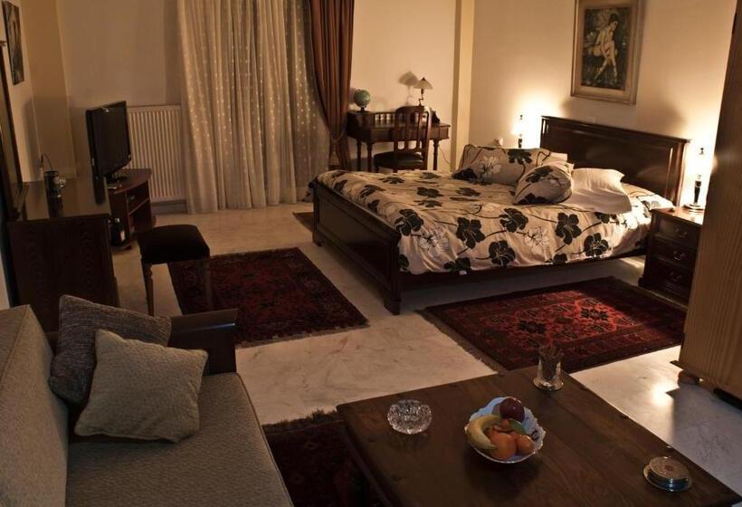استودیوی استاندارد, Papastavrou Apartments