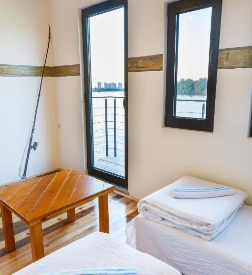 آپارتمان 1 خوابه با تراس, Arkabarka 2  Floating Dream Rooms And Apartments