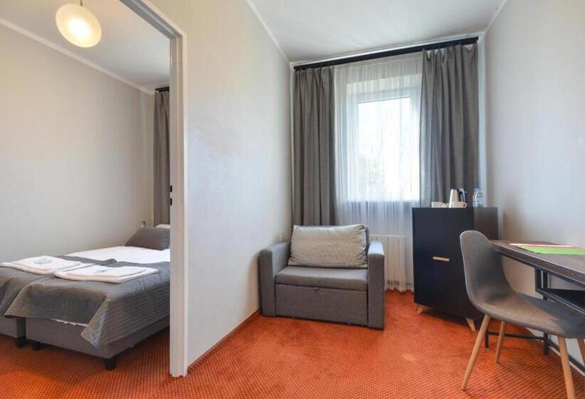 استودیو خانوادگی, Resort Moderna Jastrzębia Góra