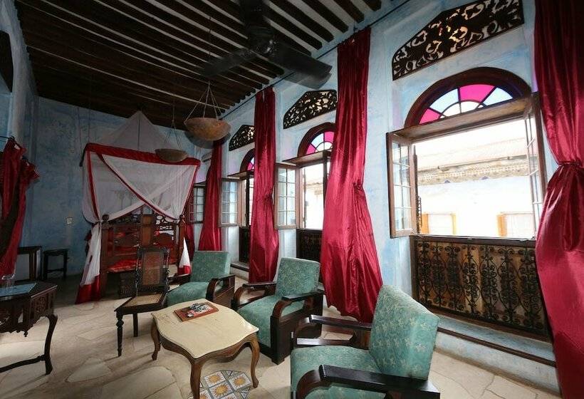 اتاق استاندارد, Emerson Spice