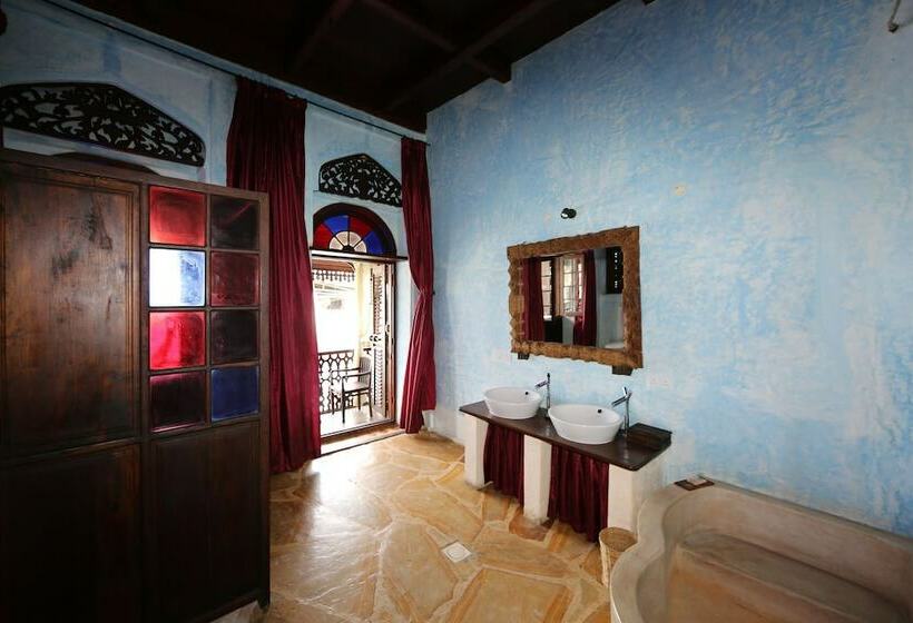 اتاق استاندارد, Emerson Spice