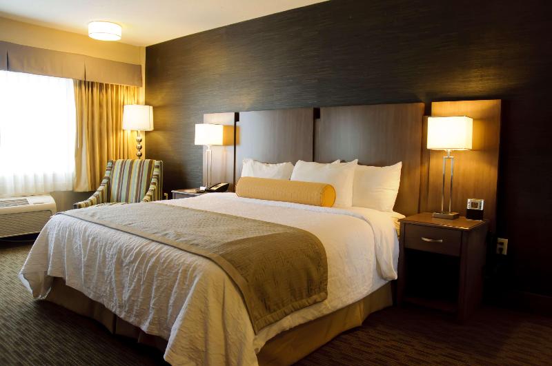 Номер Стандарт Кровать Кинг Адаптированный для Инвалидов, Best Western Plus Cottontree Inn