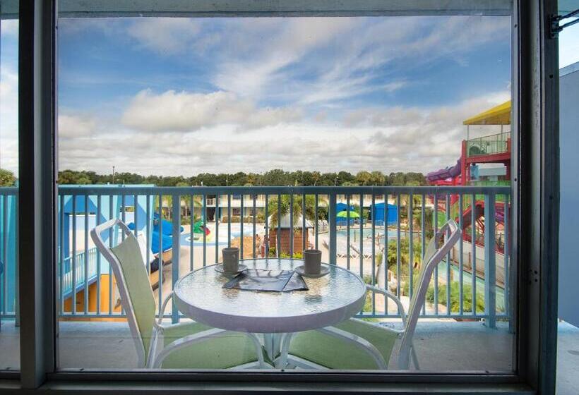 Люкс, Ramada By Wyndham Flamingo Water Park