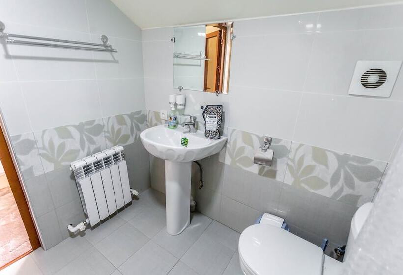 Quarto Triplo Estandar, Suzani Samarkand