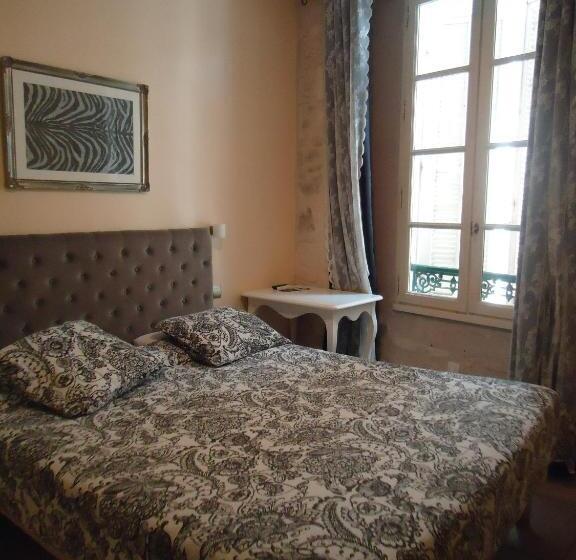 스탠다드 룸, Hôtel Du Palais Des Papes