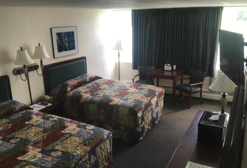 带2个双人床的标准工作室, Baxter Park Inn