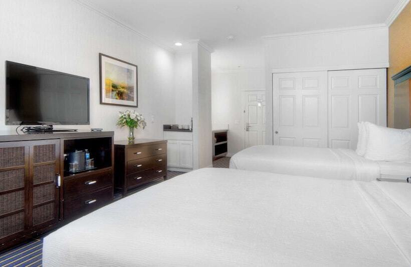 스위트, Best Western Plus Palm Court