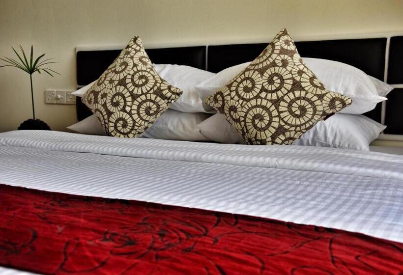اتاق استاندارد با تراس و چشم‌انداز دریا, Athiri Beach Maldives