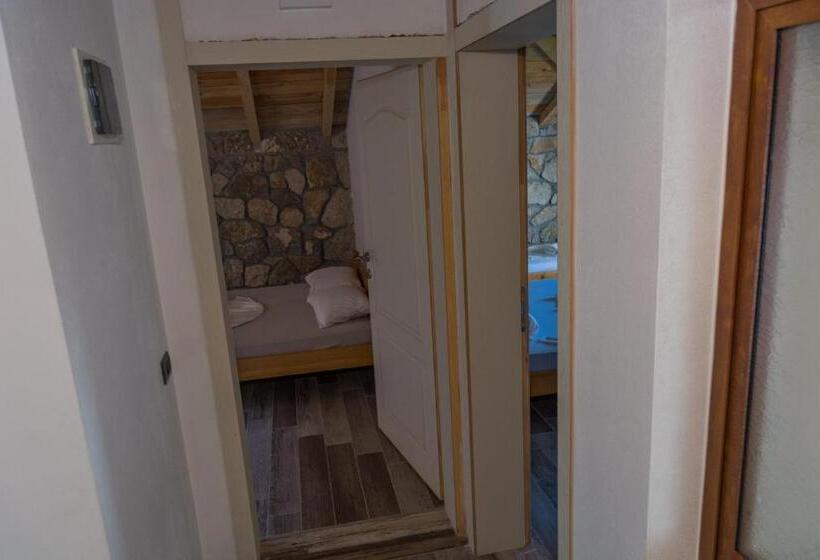 سوئیت 2 خوابه, Leonida Resort