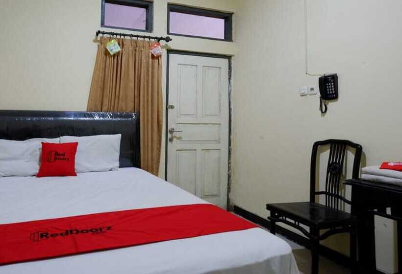 Номер Стандарт, Reddoorz Near Gor Wisanggeni