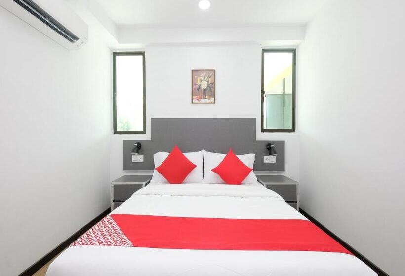 اتاق لوکس, Oyo 44043 First Garden