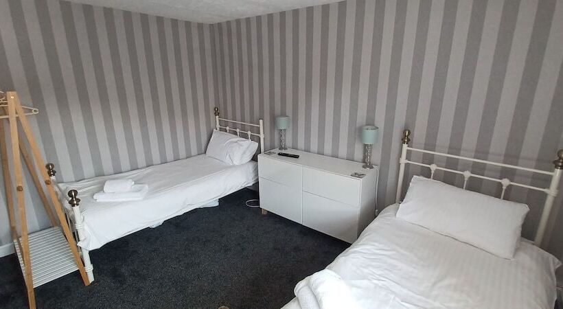اتاق استاندارد با سرویس بهداشتی مشترک, Winchester Arms